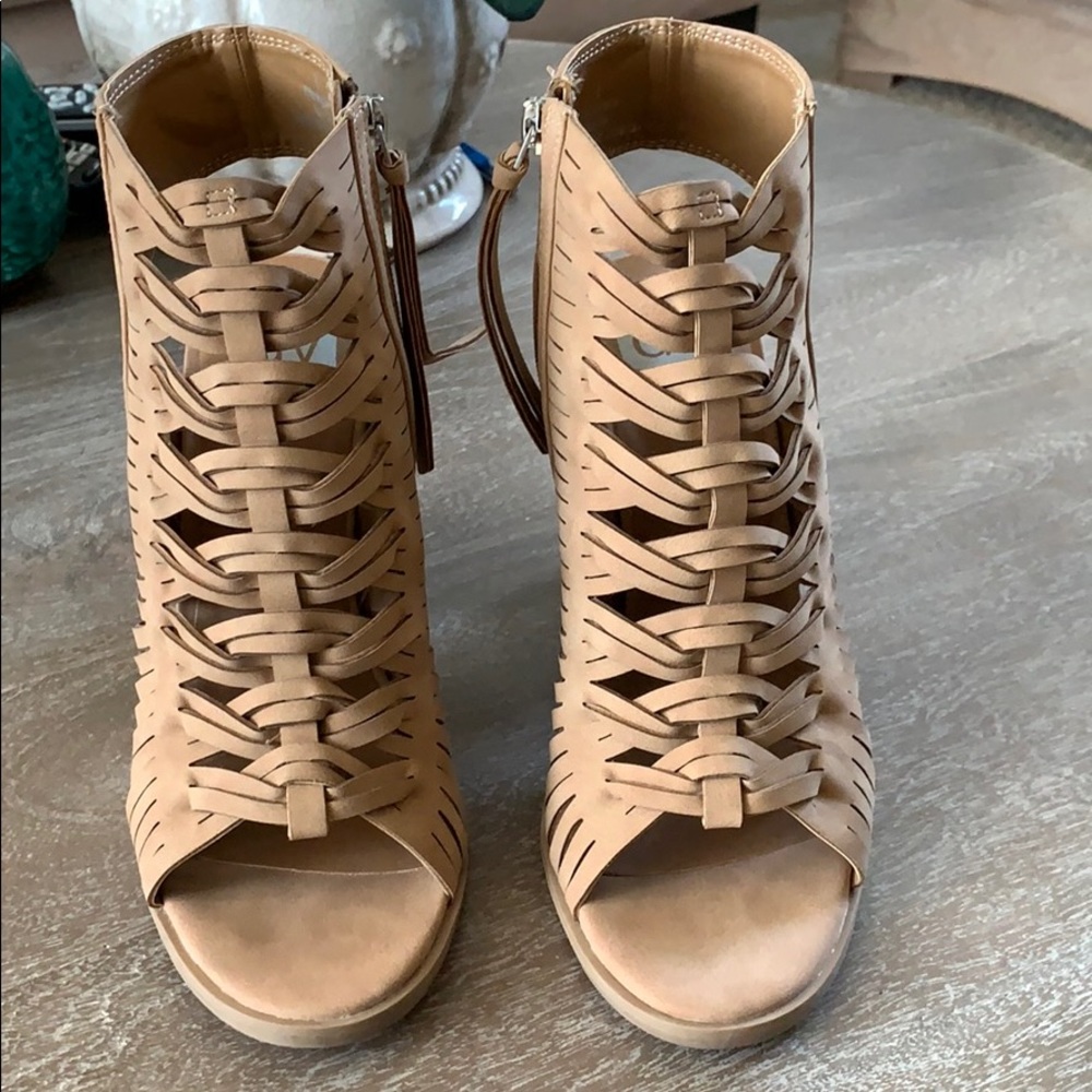 dv shoes.